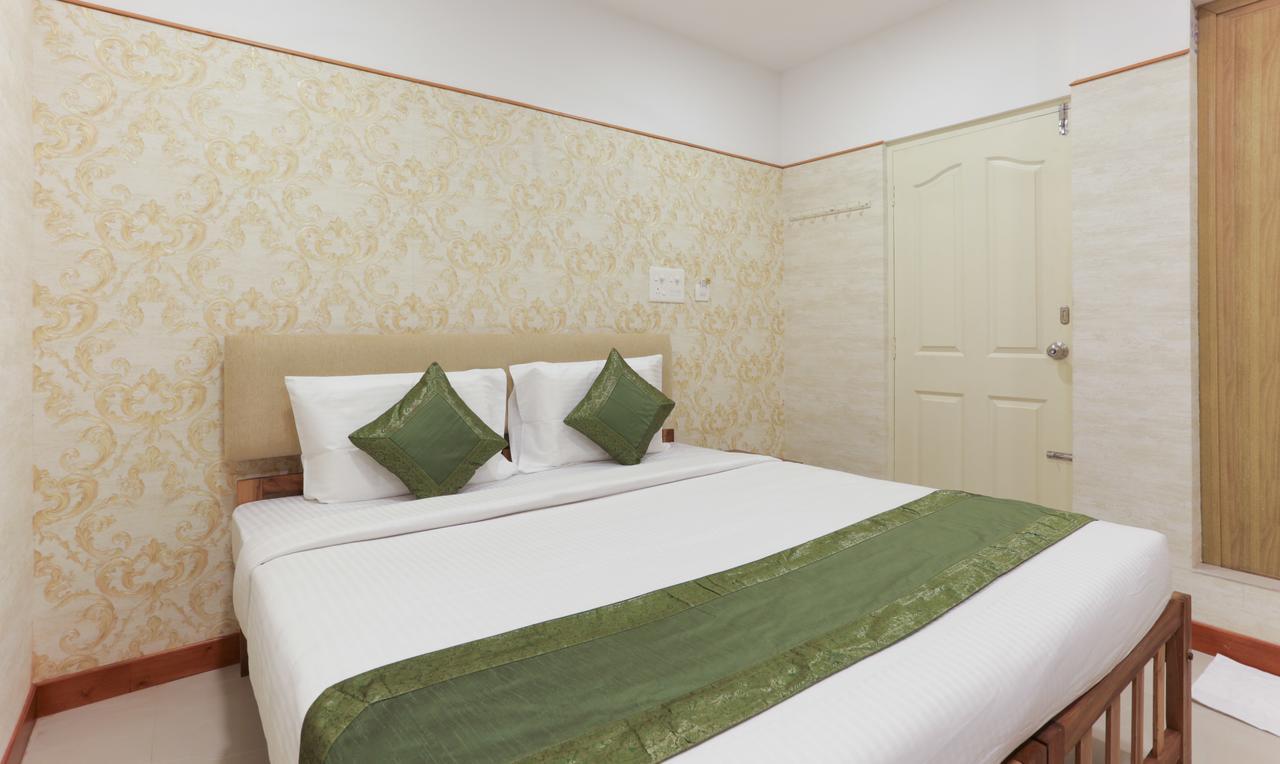 Heaven Gardens Hotel Kochi Ngoại thất bức ảnh