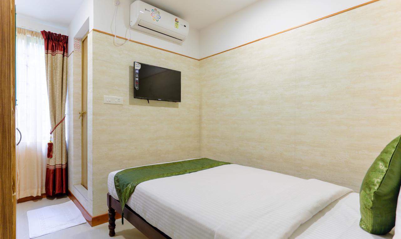 Heaven Gardens Hotel Kochi Ngoại thất bức ảnh