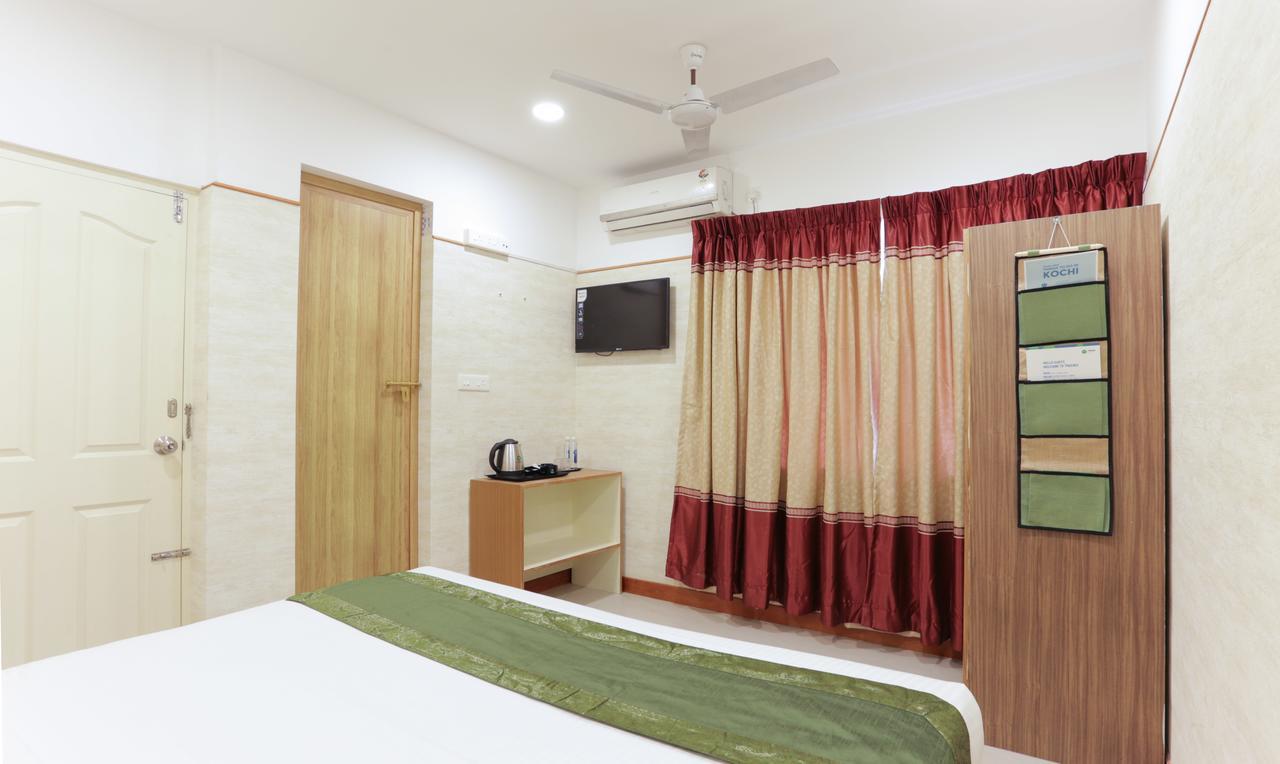Heaven Gardens Hotel Kochi Ngoại thất bức ảnh