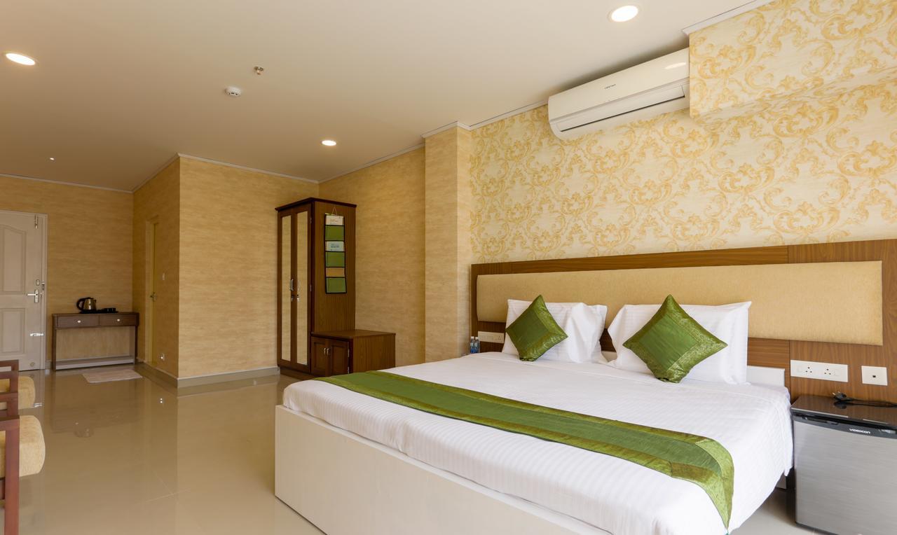 Heaven Gardens Hotel Kochi Ngoại thất bức ảnh