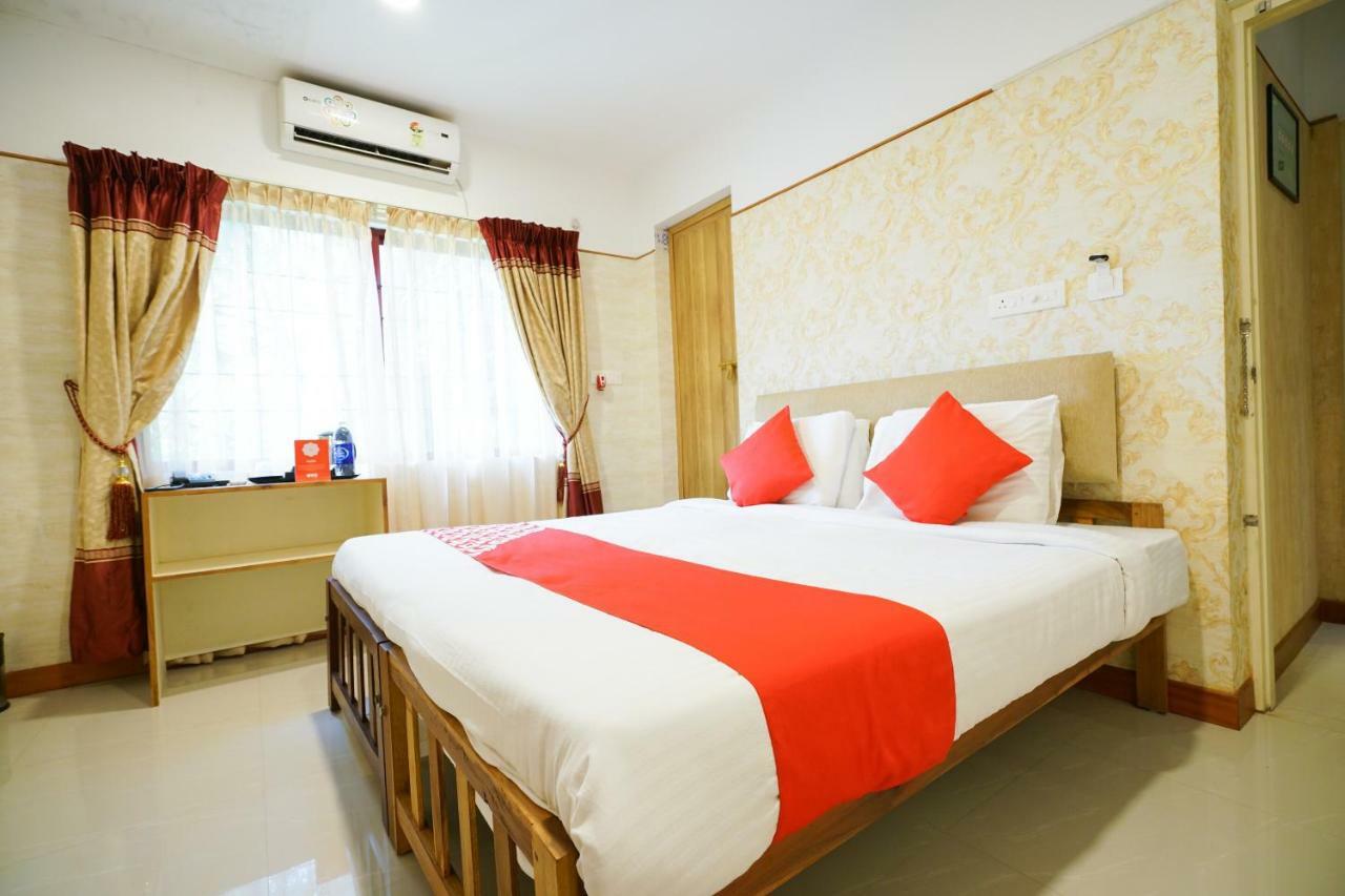 Heaven Gardens Hotel Kochi Ngoại thất bức ảnh