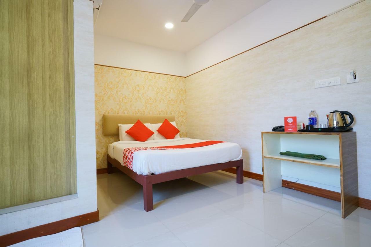 Heaven Gardens Hotel Kochi Ngoại thất bức ảnh